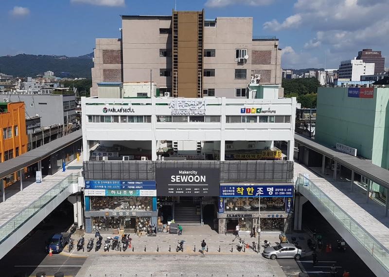 Ngoại thất của Trung tâm mua sắm Sewoon , nơi chủ yếu được quay bởi bộ phim 'Vincenzo'