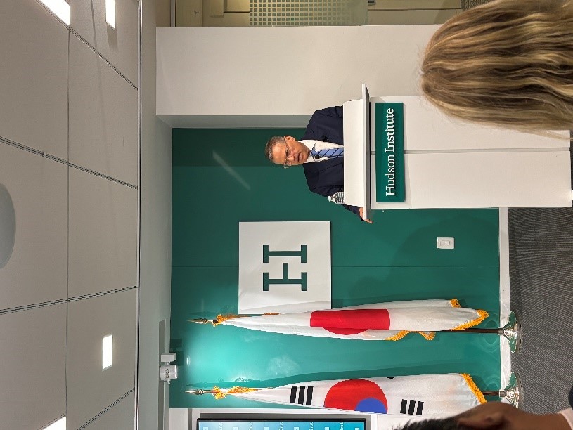 One Year after Camp David: How Durable Are Trilateral Ties? 행사를 진행중인 모습1