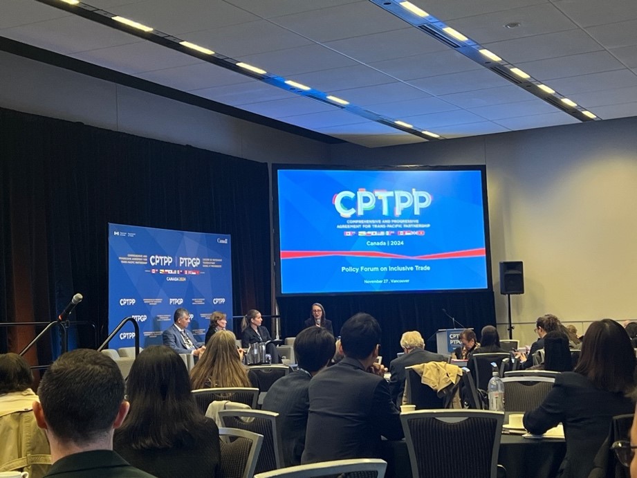  CPTPP Policy Forum on Inclusive Trade를 진행중인 모습