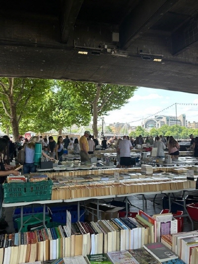 북마켓이 열린 모습