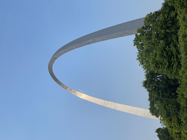 Gateway Arch를 방문한 모습