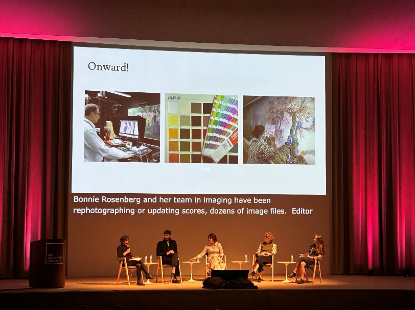  Fall All-Staff 미팅에 참석했다. 무대에서 강연이 진행중이다 