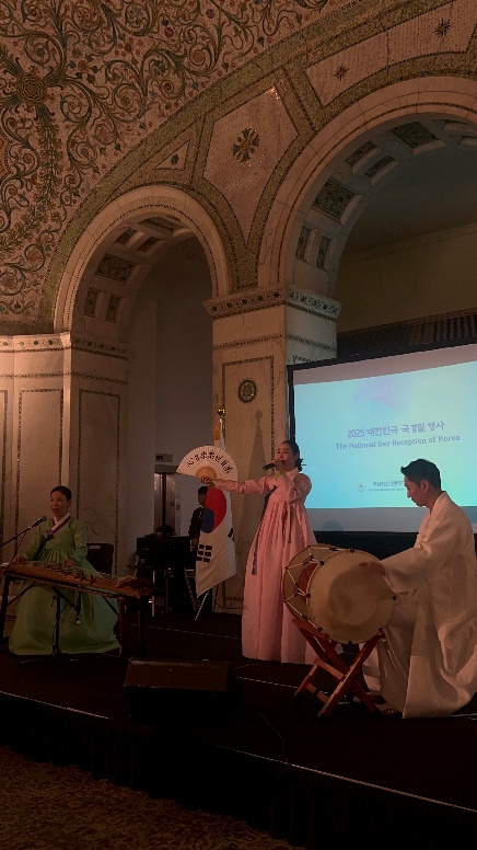대한민국 국경일 행사, 판소리가 진행중이다
