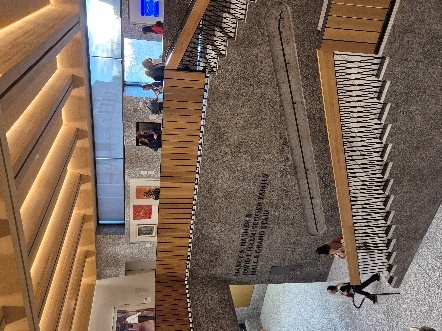 미술관 내부 계단