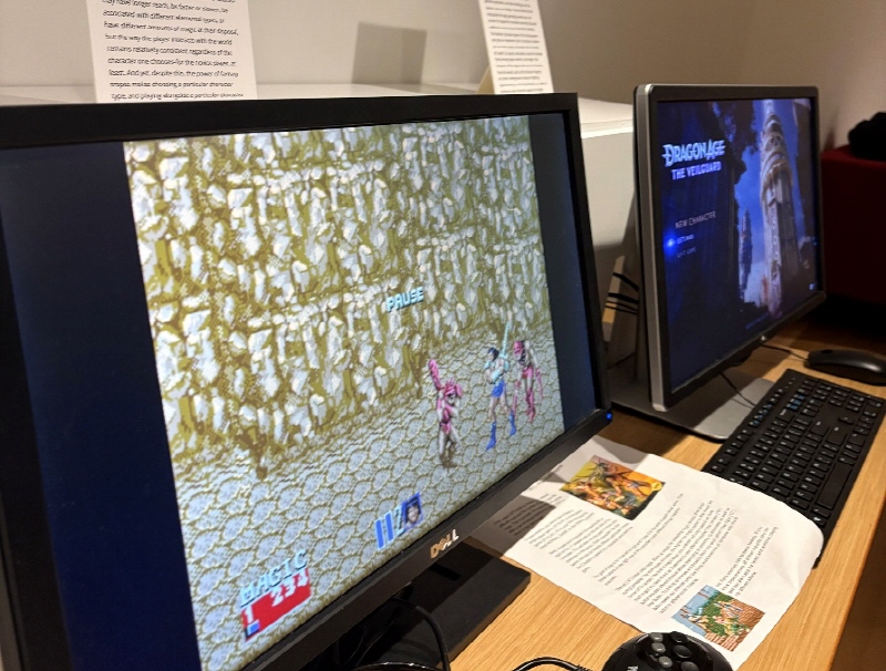 화면에 격투기 게임이 켜져있다