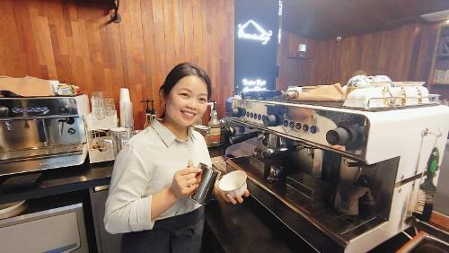 The barista from Viet Nam: Hongryeon Oh