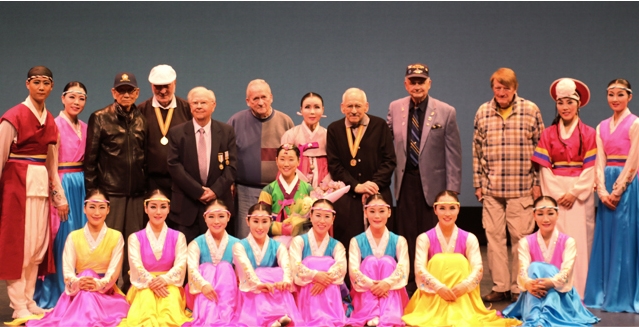 미국 참전용사를 위한 한국 전통무용공연 성황리에 개최