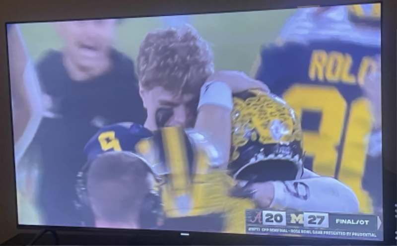 미식축구팀이 우승하는 장면